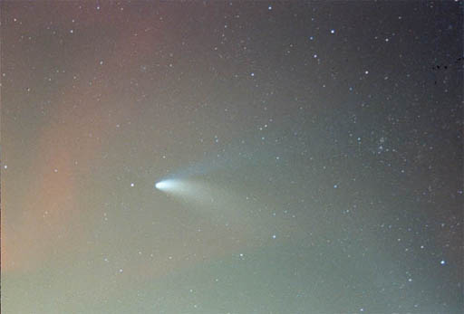 Komet Hale Bopp mit deutlichem blauen Gasstreifen